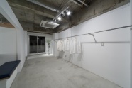 Working Space（水道管ハンガーラックでセレクトショップ風）
